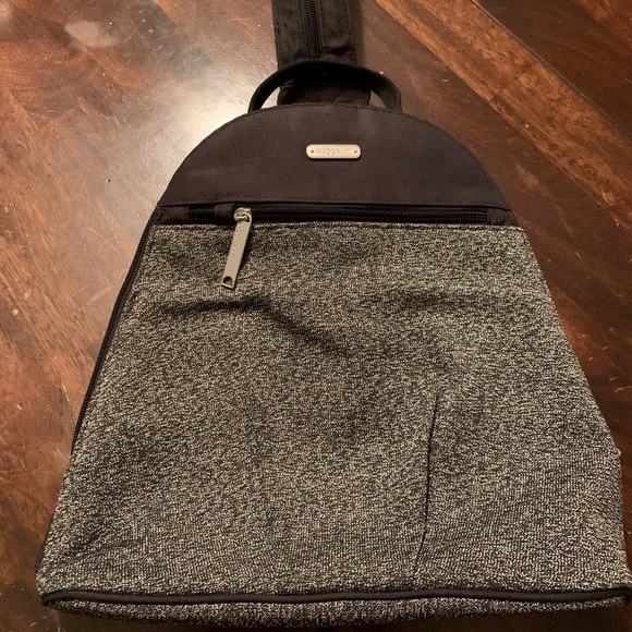 Baggallini Anti Theft Bookbag Purse - Picture 2 of 4